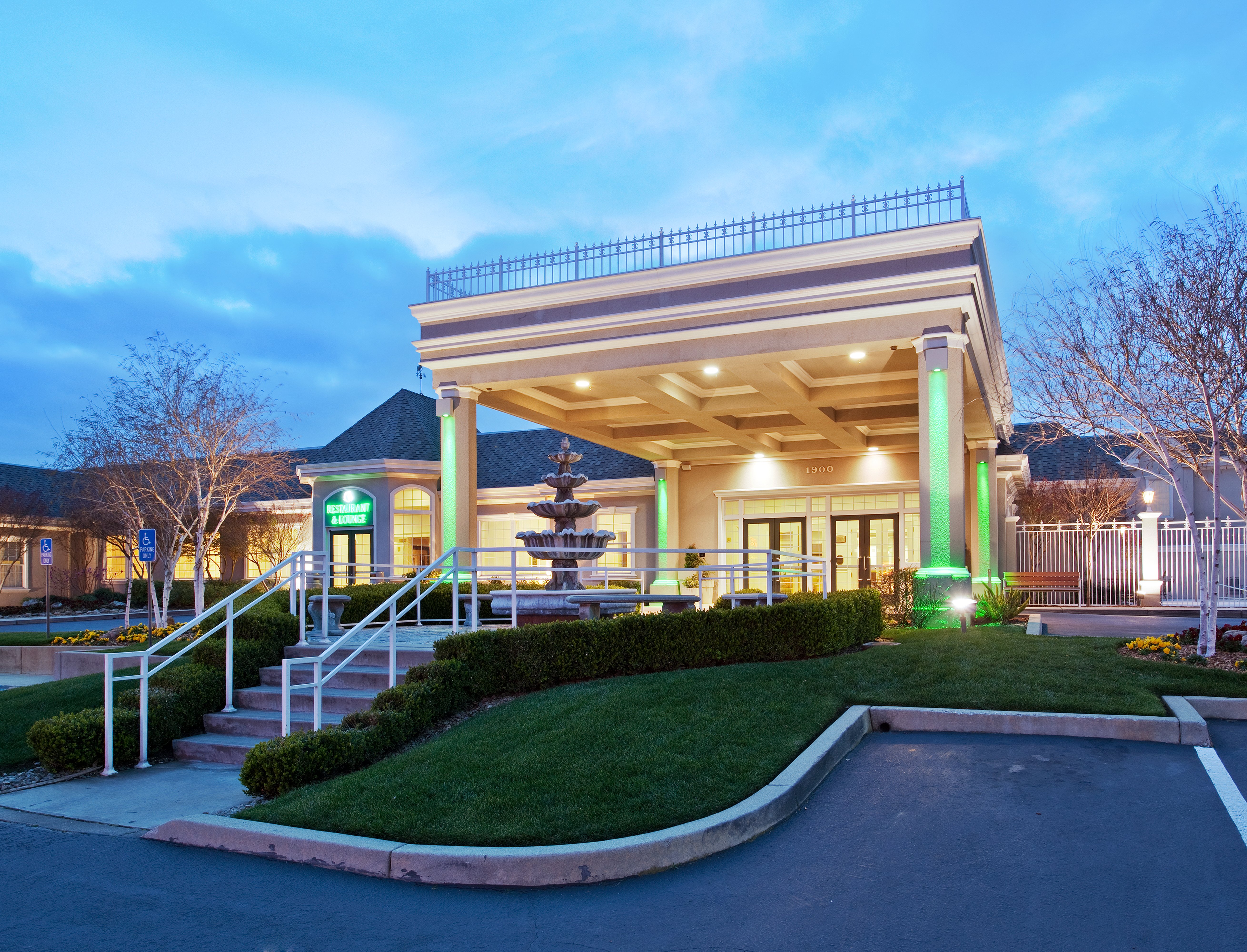 holiday inn redding by ihg