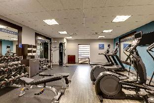 hampton inn and suites indianapolis airport