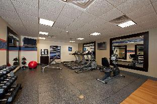 hampton inn and suites indianapolis airport