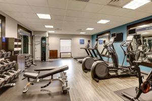 hampton inn and suites indianapolis airport