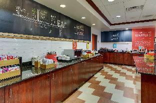 hampton inn and suites indianapolis airport