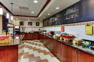 hampton inn and suites indianapolis airport