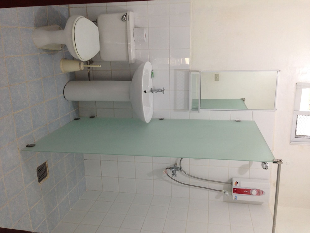 lapu lapu cottages and restaurant