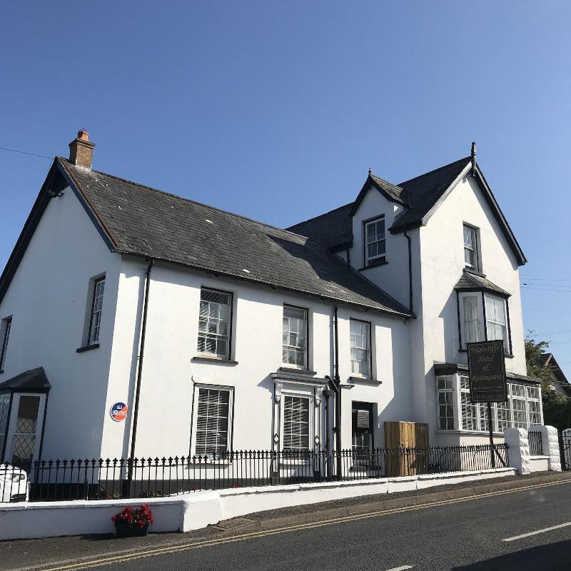 Rooms At The Highcliffe,Cardigan>>Aberporth,2 star