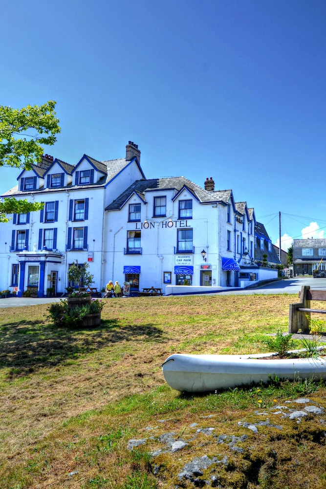 the lion hotel