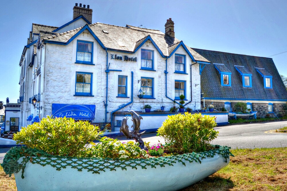 the lion hotel