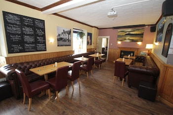 the lion hotel