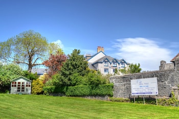the lion hotel