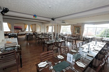the lion hotel