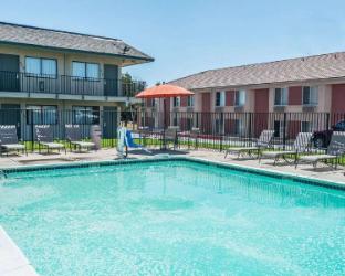 rodeway inn greeley