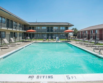 rodeway inn greeley
