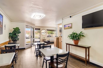 rodeway inn greeley