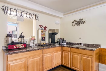 rodeway inn greeley