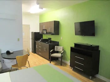 studio 6 sweetwater tx