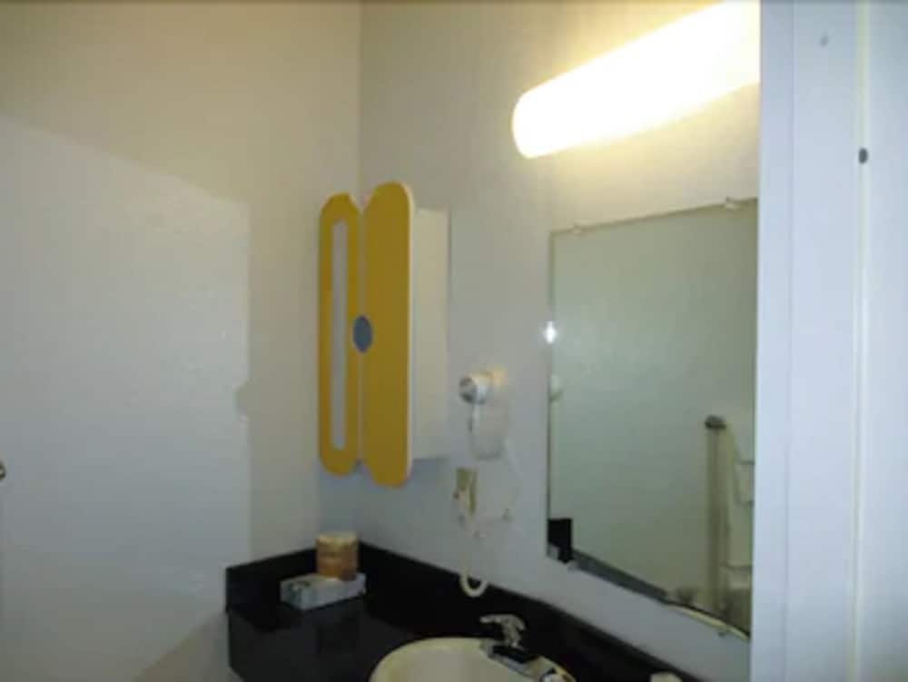 studio 6 sweetwater tx