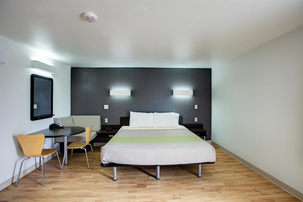 studio 6 sweetwater tx