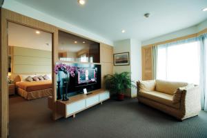 republic of singapore yacht club