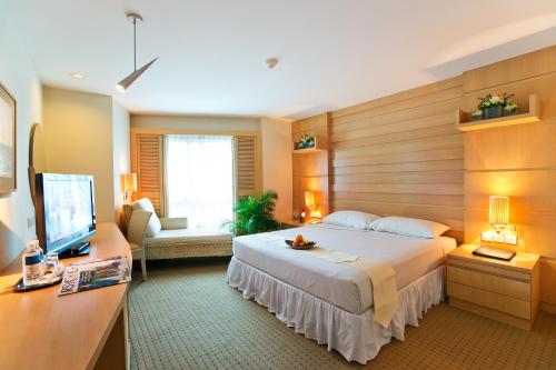 Republic Of Singapore Yacht Club,,1 star