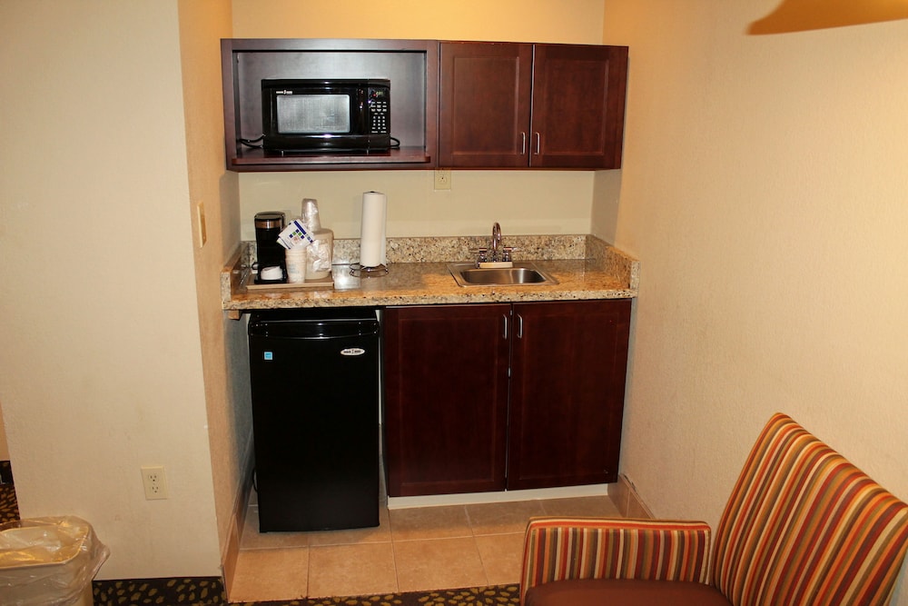 holiday inn express hotel and suites ripley by ihg