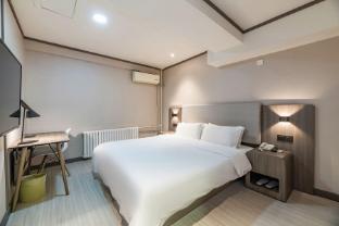 hanting hotel changchun peoples square jida second courtyard