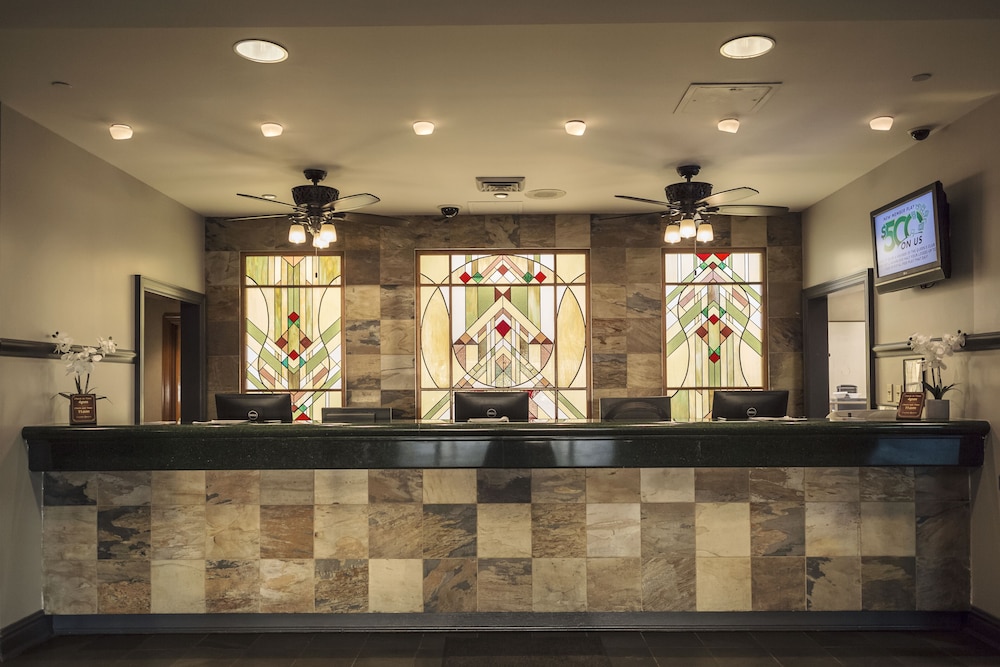 casino queen hotel