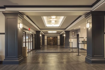 casino queen hotel