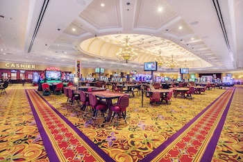 casino queen hotel