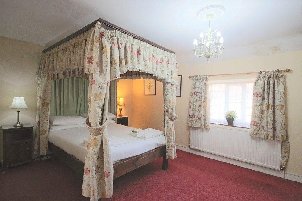 The Crown Hotel,Blockley>>Birmingham,3 star