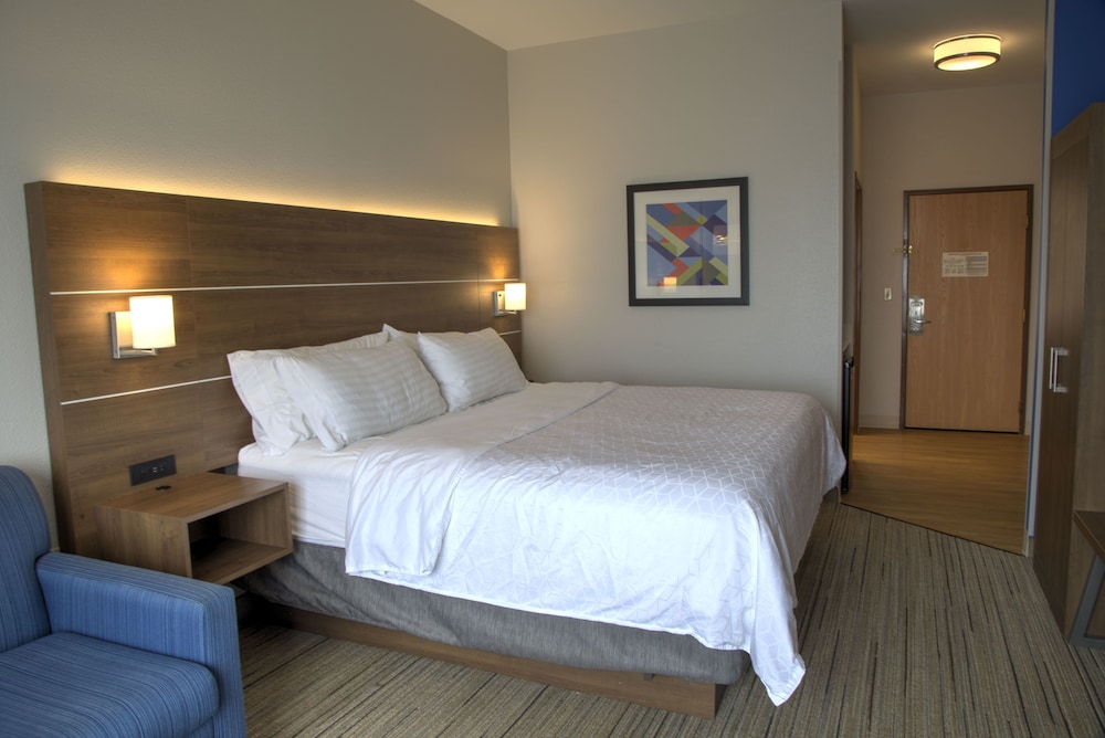 holiday inn express rochelle by ihg