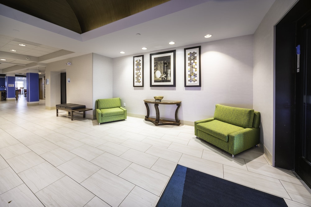 holiday inn express rochelle by ihg