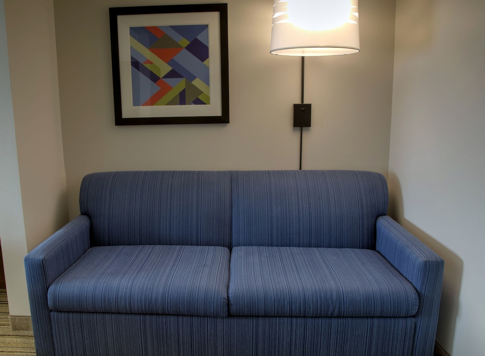 holiday inn express rochelle by ihg