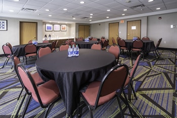 holiday inn express rochelle by ihg