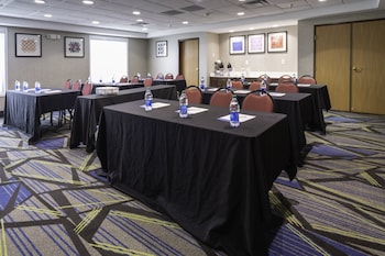 holiday inn express rochelle by ihg