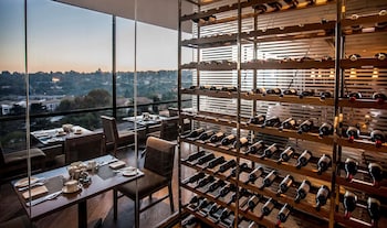 Southern Sun Hyde Park,Johannesburg>>Gauteng,4 star