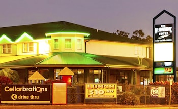 Meadowbrook Hotel,Coomera>>Brisbane,4 star