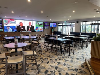 meadowbrook hotel