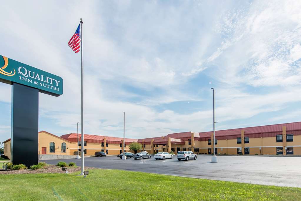 quality inn and suites university area
