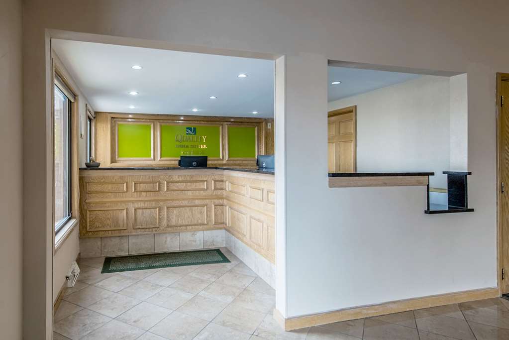 quality inn and suites university area