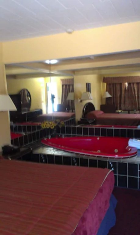 Sunset Inn,Ontario>>Niagara Falls,2 star