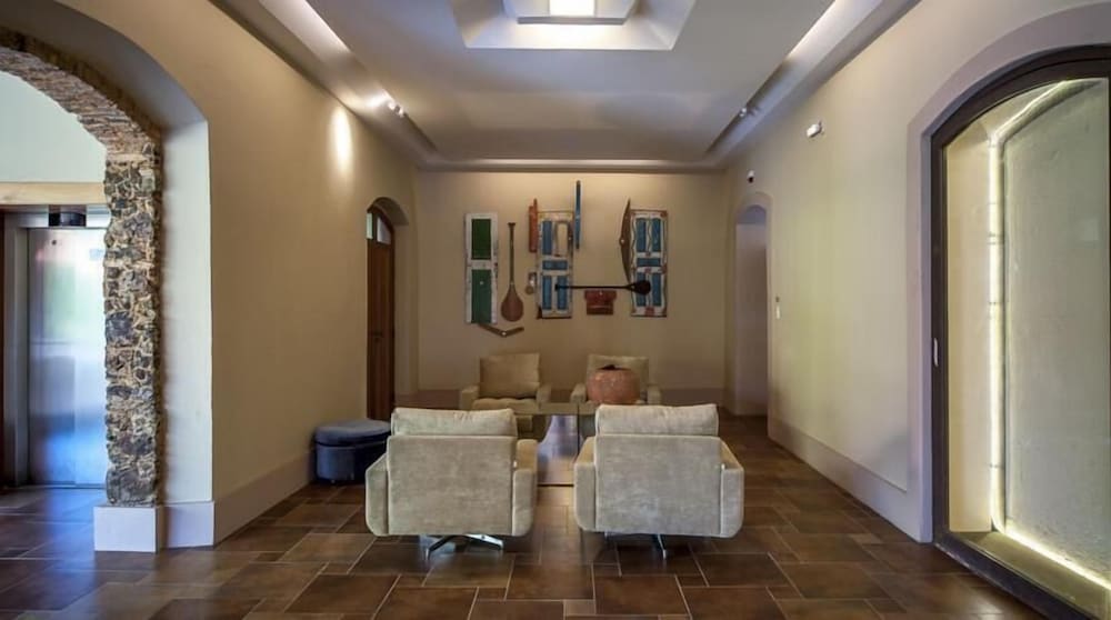 atrium quinta de pedras hotel