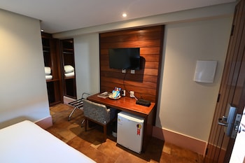 atrium quinta de pedras hotel