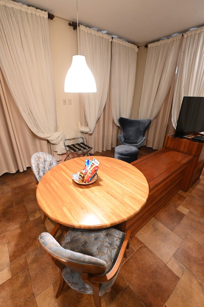 atrium quinta de pedras hotel