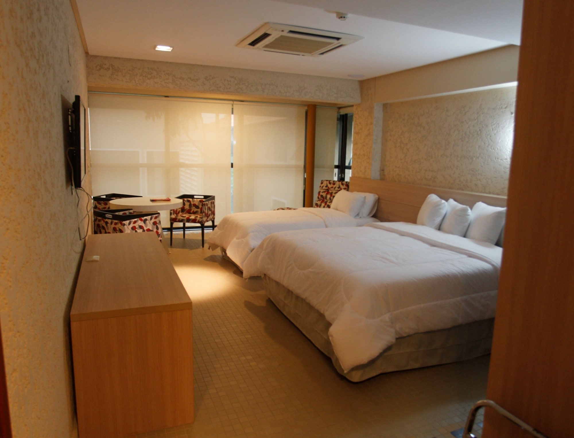 atrium quinta de pedras hotel