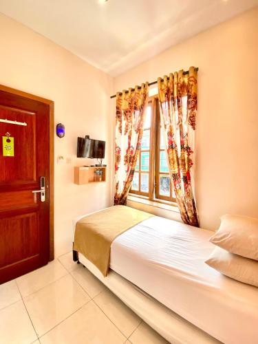 cabin hotel bhayangkara