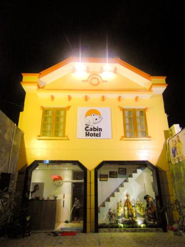 cabin hotel bhayangkara