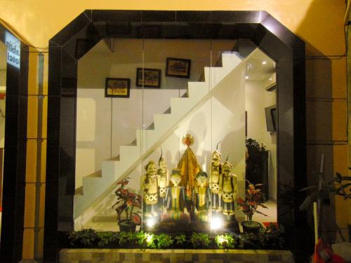 cabin hotel bhayangkara