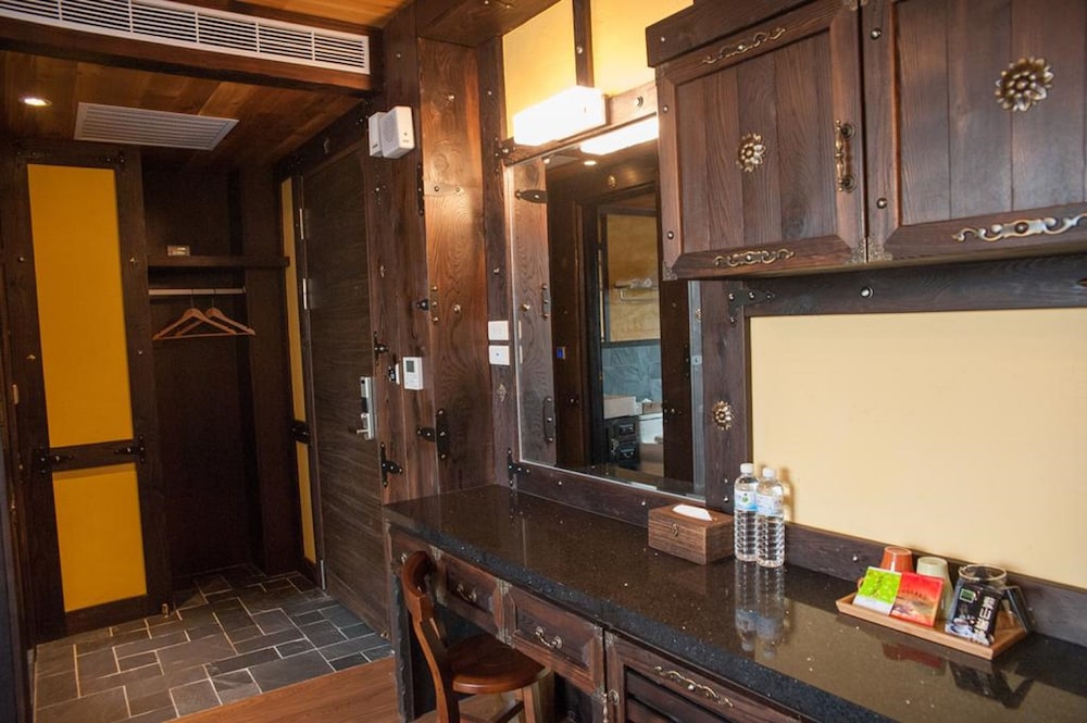 sun moon lake youngquan hotels