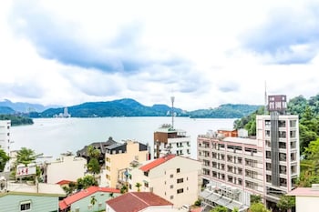 sun moon lake youngquan hotels