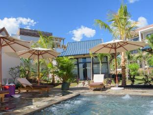 Anelia Resort & Spa,Chemin Grenier>>Black River,4 star