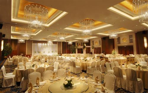 plaza hotel yuyao